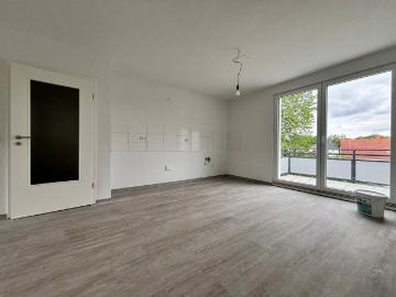 Frisch ausgebaute Dachgeschosswohnung in ruhiger, naturnaher Lage – Erstbezug!