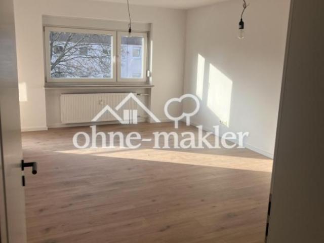 Frisch kernsanierte 2 Zimmer Wohnung mit Balkon in Nürnberg – Erstbezug nach Sanierung
