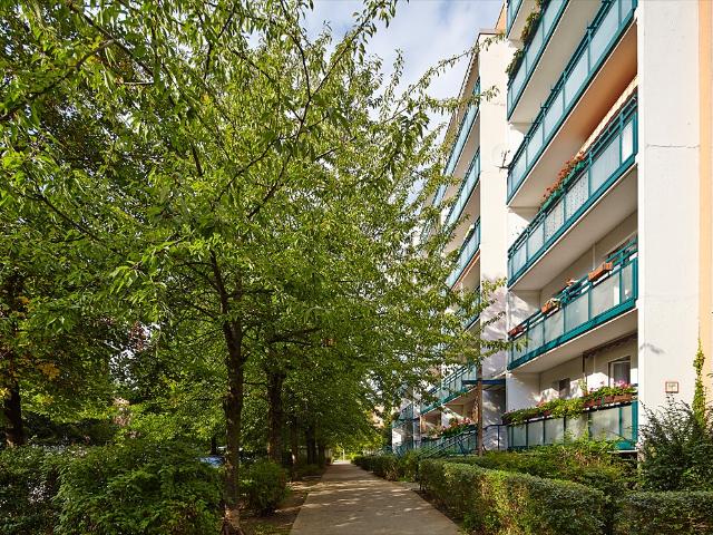 Frisch modernisiert mit großem Balkon