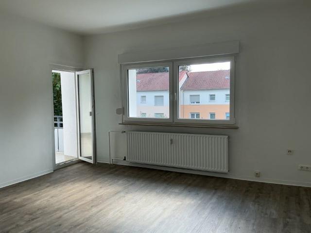 Frisch modernisiert: gut geschnittene 3 Zimmer Wohnung in ruhiger Lage!