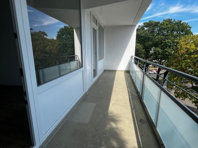 Frisch modernisiert: Helle 3 Zimmer Wohnung mit 2 Balkonen in Ratingen West!