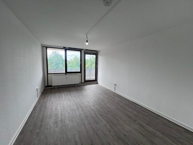 Frisch modernisiert und renoviert: 2,5 Zimmer Wohnung