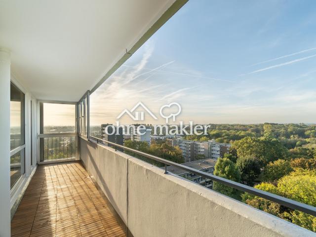 Frisch modernisiert: 3 Zi 89 m², Loggia mit Weitblick, 11. OG, provisionsfrei