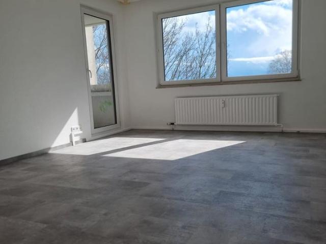 Frisch modernisierte 5 Zimmer Wohnung ! Ohne Provision!