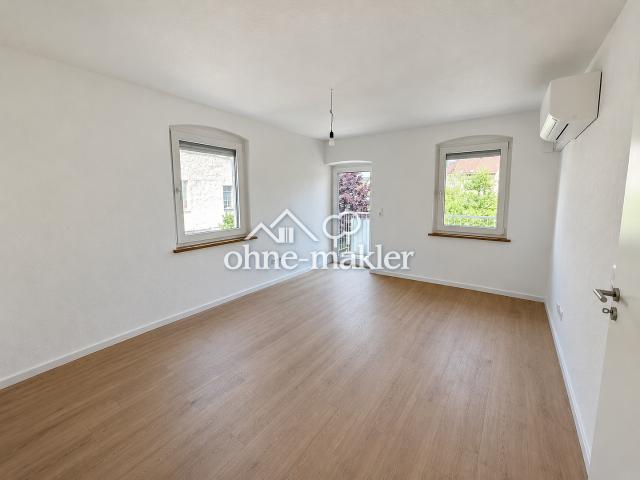 Frisch modernisierte 1 Zimmer Wohnung mit Balkon und Klimaanlage