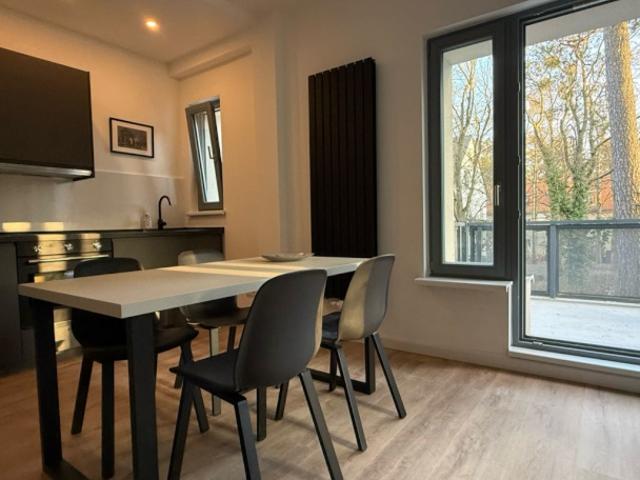 Frisch modernisierte 1,5 Zimmer Wohnung mit großen Balkon in Berlin Zehlendorf