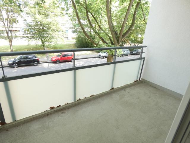 Frisch modernisierte 2 Zimmer Wohnung mit Balkon in Ratingen West