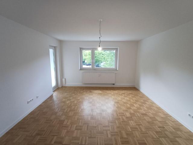 Frisch modernisierte 3 Zimmer Wohnung mit Balkon in München