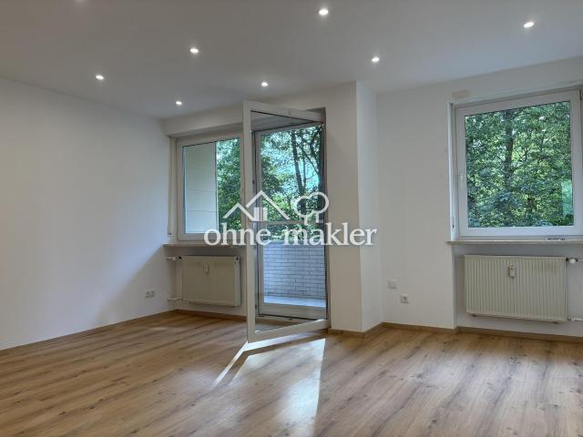 Frisch modernisierte 3 Zimmer Wohnung mit Loggia – sofort bezugsfrei und Provisionsfrei