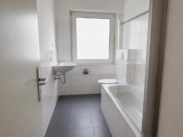 Frisch modernisierte 3 Zimmer Wohnung in Neuss