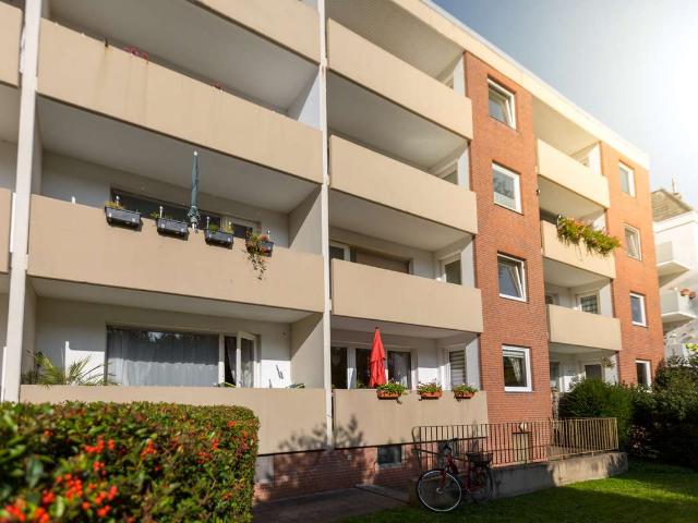 Frisch modernisierte 3 1/2 Zimmer Wohnung mit Balkon in Bremerhaven Lehe!