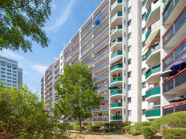 Frisch modernisierte Singlewohnung nahe Alt Marzahn mit großem Balkon