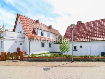 Frisch saniert und fertig zum Einzug Doppelhaushälfte mit Nebengelass in Ueckermünde