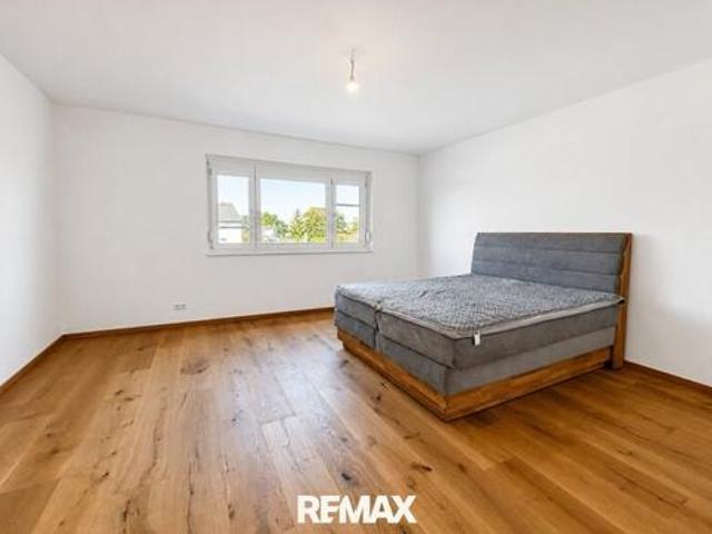 Frisch saniert & großzügig wohnen 103 m² mit Kamin nahe Wien