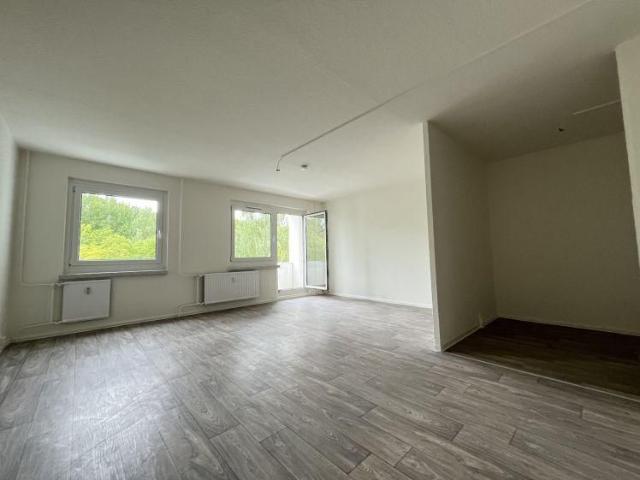 Frisch saniert mit Balkon – Ihr neues Zuhause wartet