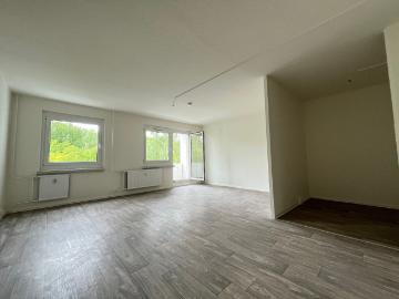 Frisch saniert mit Balkon – Ihr neues Zuhause wartet