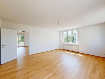 Moderne Wohnung mit Blick in den Rosengarten
