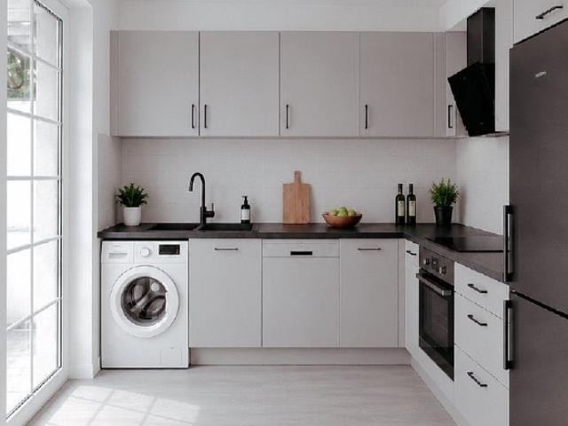 Frisch saniert / sofort bezugsfrei / Singelwohnung mit seperater Wohnküche in Gablenz