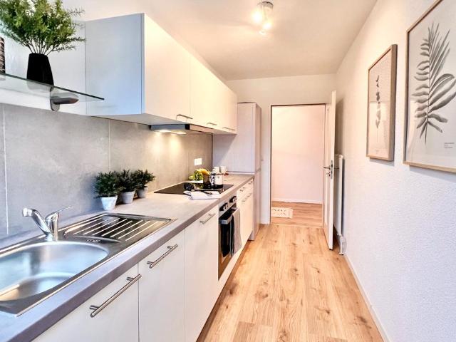 Frisch sanierte 3,5 Zimmer Wohnung mit Balkon