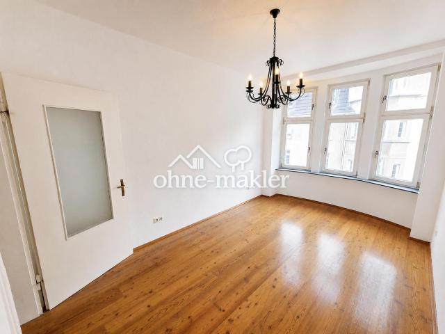 Frisch sanierte 3 Zimmer Altbauwohnung