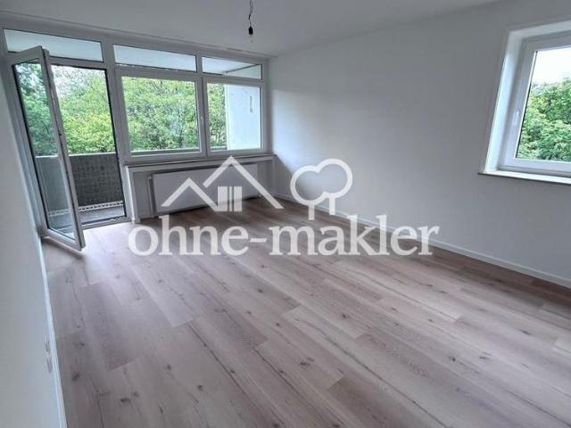 Frisch sanierte 3 Zimmer Wohnung mit 76 m² in Germering