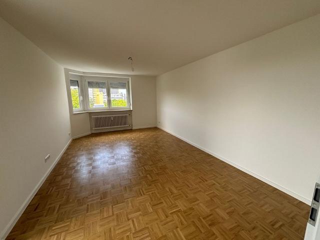 frisch sanierte 3 Zimmer Wohnung mit Balkon in familienfreundlicher Lage von Neuperlach