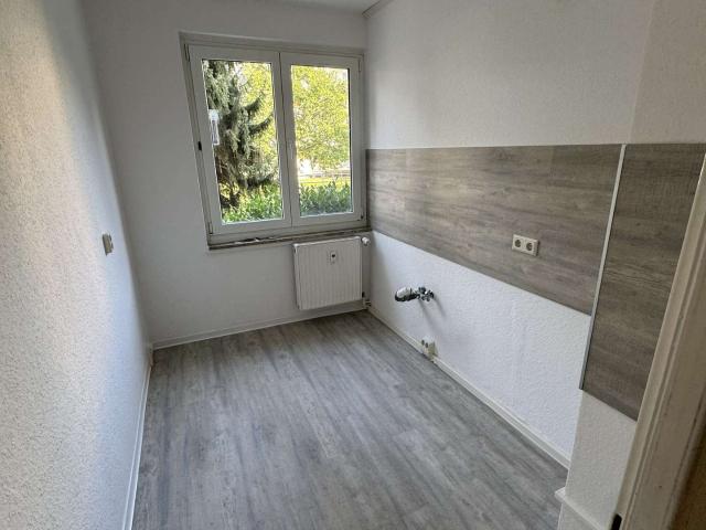 Frisch sanierte 3 Raum Wohnung im Erdgeschoss *WE31* – I.V.K. GmbH – Immobilien Leipzig