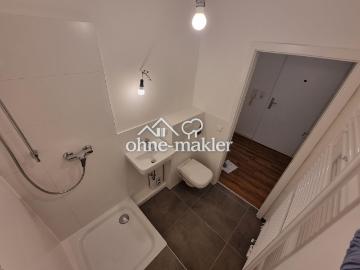 Frisch sanierte 1 Zimmer Wohnung mit Terrasse