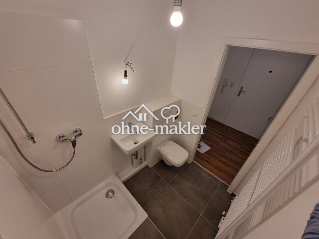 Frisch sanierte 1 Zimmer Wohnung mit Terrasse