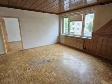Frisch sanierte 2 Zimmerwohnung im ersten Stock