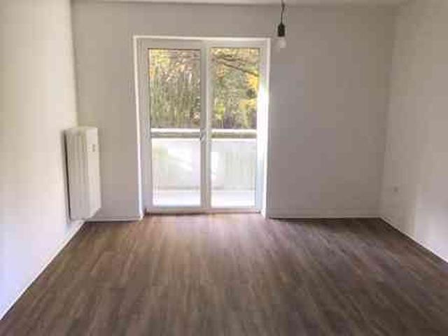 Frisch sanierte 2 Zimmer Wohnung in Stadtlage