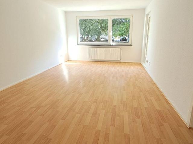 Frisch sanierte 2 Zimmer Wohnung mit Balkon in Braunschweig