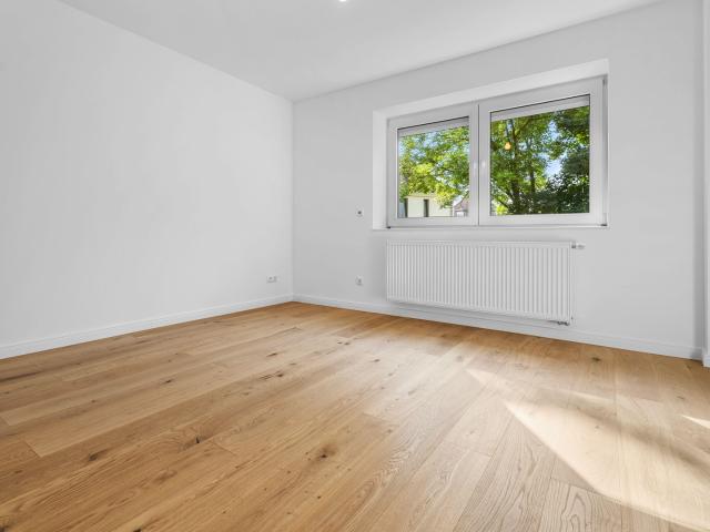 Frisch sanierte 2 Zimmer Wohnung mit Balkon