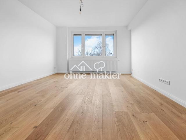 Frisch sanierte 2 Zimmer Wohnung mit Loggia