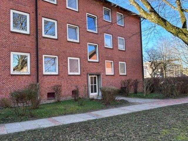 Frisch sanierte 2 Zimmer Wohnung mit neuer Küche in ruhiger Lage