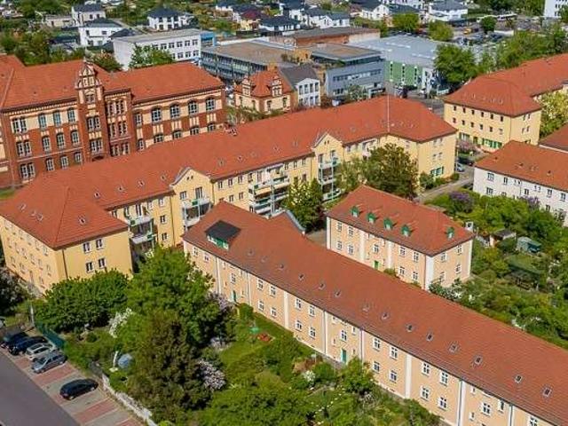 Frisch sanierte 2 Raum Wohnung mit Balkon!