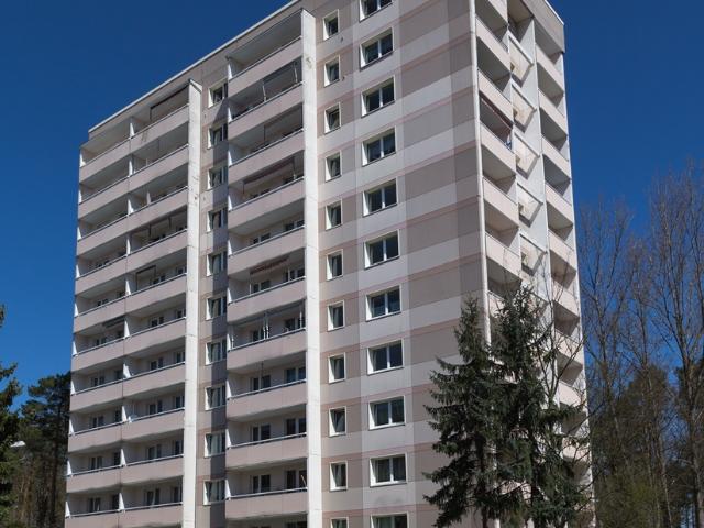 Frisch Sanierte 2 Raum Wohnung mit Balkon & Fahrstuhl im Haus!