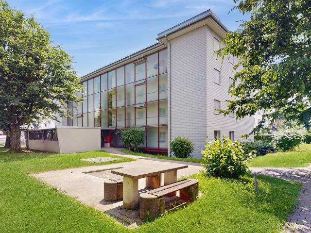 Frisch sanierte 4 Zimmer Wohnung an begehrter Lage