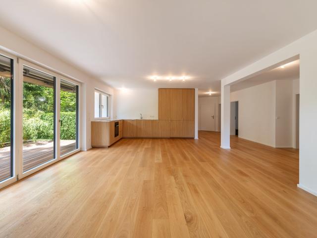 Frisch sanierte 5 Zimmer Gartenwohnung in der Menterschwaige