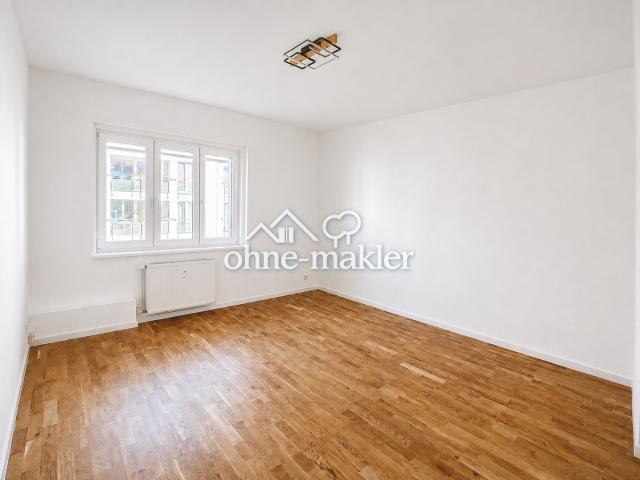 Frisch sanierte, bezugsfreie 3 Zimmer Wohnung mit Eichenparkett in ruhiger Lage Prenzlauer Berg