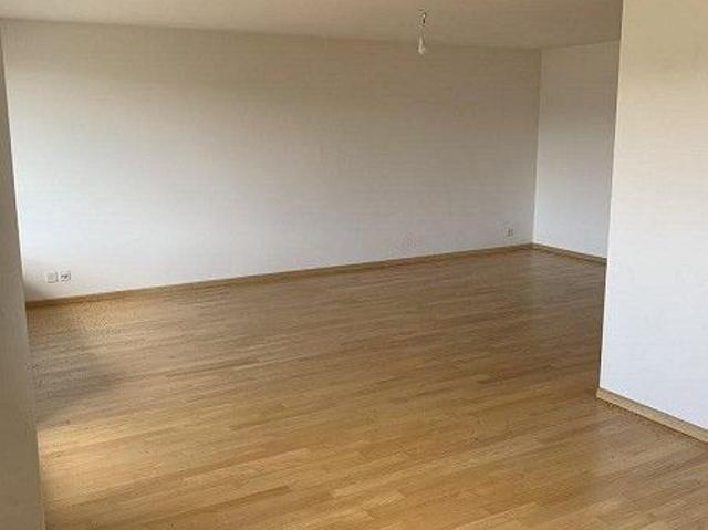 1 Monat Nettomietzins geschenkt Frisch sanierte Wohnung