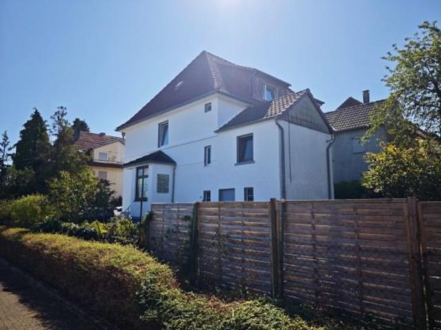 FRISCH SANIERTE DOPPELHAUSHÄLFTE MIT GARTEN & TERRASSE !