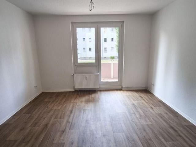 Frisch sanierte Zweiraumwohnung im Erdgeschoss!