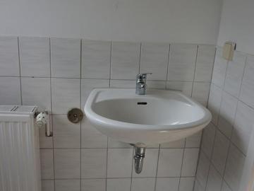 Frisch sanierte, helle Dachgeschosswohnung – nur 5 Minuten zum Zwenkauer Hafen