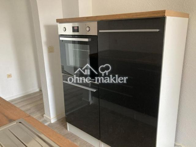 frisch sanierte, helle, ruhige 2 bzw. 3 Zimmer Wohnung mit Einbauküche