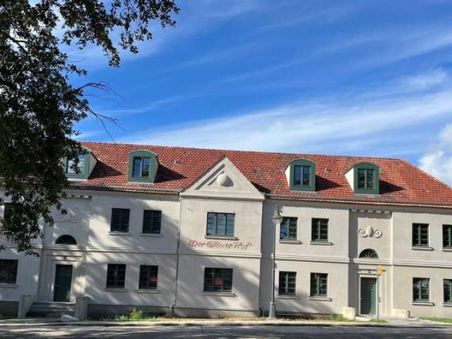 Frisch sanierte, stilvolle 2,5 Raum Wohnung mit geh. Innenausstattung und EBK