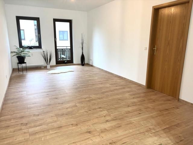 Frisch sanierte stilvolle 2 Zimmer Wohnung m. Südbalkon in Machern/Erstbezug