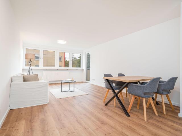 Frisch Saniert · 3 Zimmer Wohnung mit Loggia · Nürnberg Röthenbach · 349.500 € · provisionsfrei