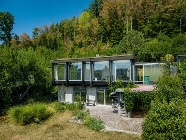 FRISCH SANIERTES ARCHITEKTENHAUS MIT ALPENBLICK UND ERWEITERUNGSPOTENTIAL