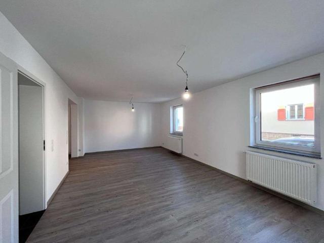 Frisch saniertes Einfamilienhaus mit großzügiger Dachterrasse in Bad Nauheim Steinfurth